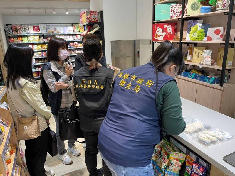 超市涉賣改標過期生鮮 高市衛生局勒令停業