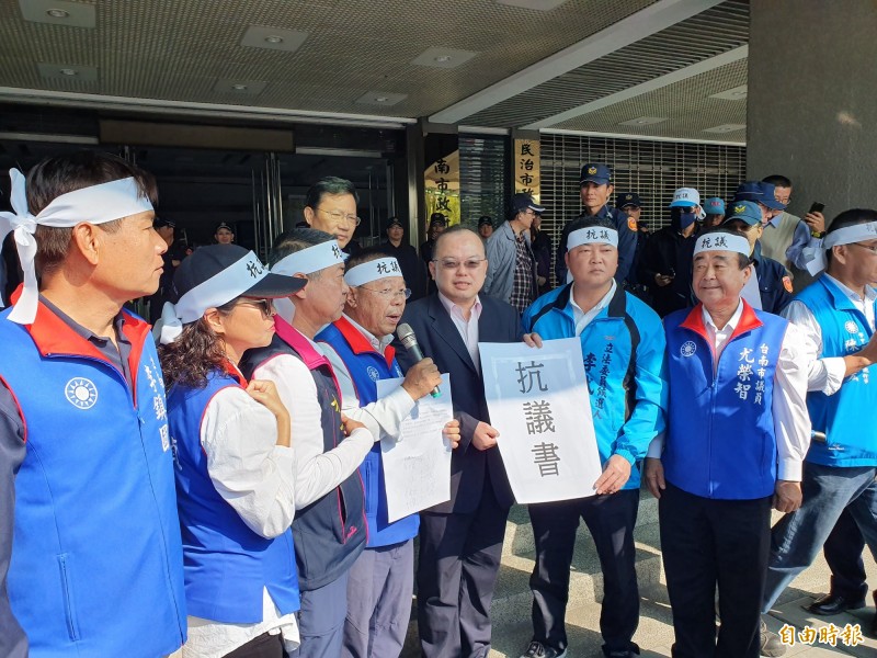 抗議烏山頭光電設施恐污染 市府︰水域型太陽光電全球無污染案例