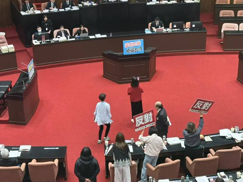 還假於民綠委全反對！工鬥憂心全面執政後果