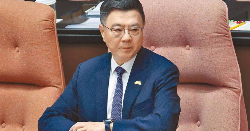 塑膠袋供應吃緊引關注　政院：優先供國內、嚴查囤貨抬價