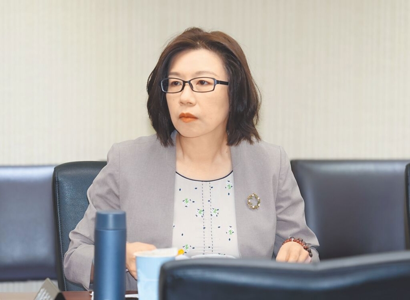 林靜儀酸急診醫「作夢」 台大、榮總醫護炸鍋灌爆臉書 揭空床黑暗真相