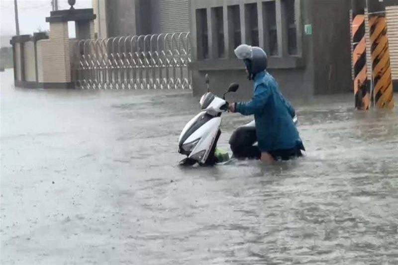 台南多處積淹水　議員陳昆和籲請民眾要注意安全