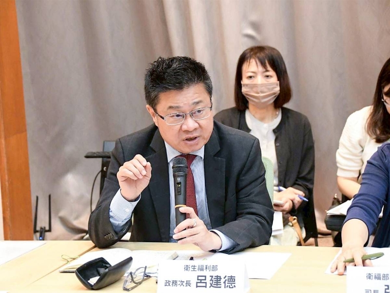 大罷免失敗！衛福部次長稱「剿匪不是一次成功」　黃國昌轟呂建德還適任政務官？