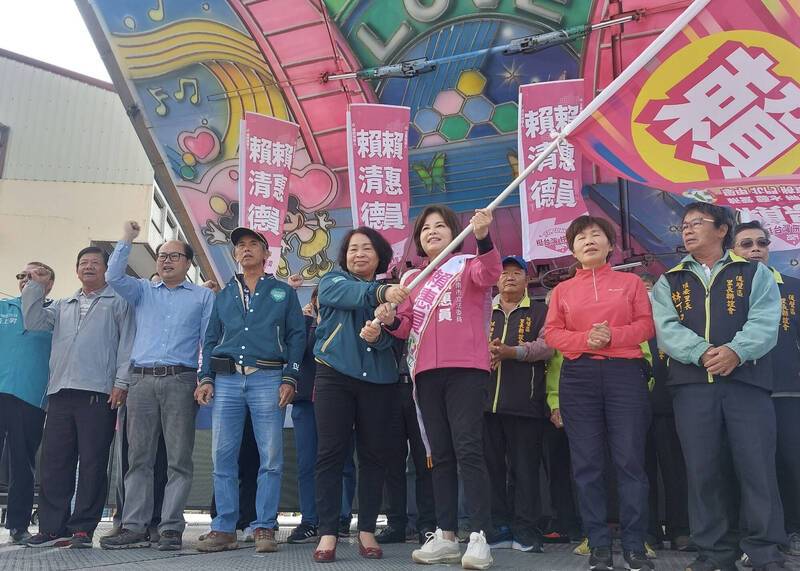 台南賴惠員故鄉成立後壁區後援會 承諾老農津貼爭取月領1萬