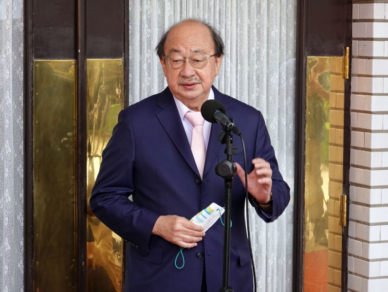 柯建銘2兒被爆大賺人民幣 鄭正鈐轟雙標：綠能你不能
