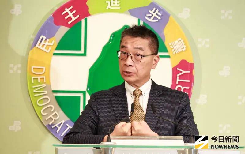 徐國勇嗆沒光復節　他：請退回中華民國薪水