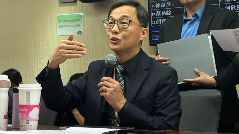 民怨新冠快篩買不到！食藥署長：一周內通路補齊60萬份
