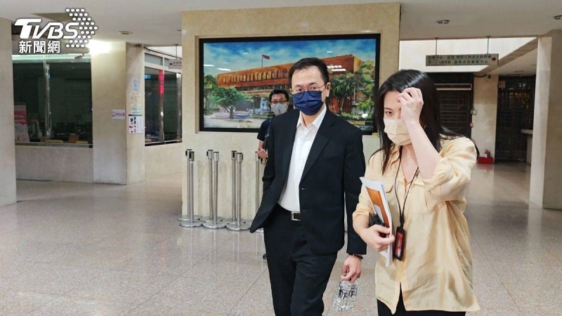 樺晟電子董座爆涉以假合約挪用公款　財務經理40萬交保