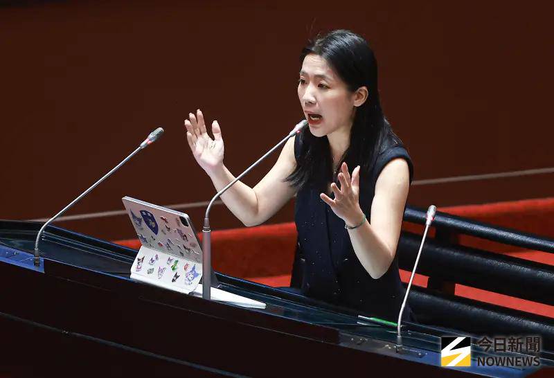 國防部專報被寫【無】　徐巧芯：實在太白X