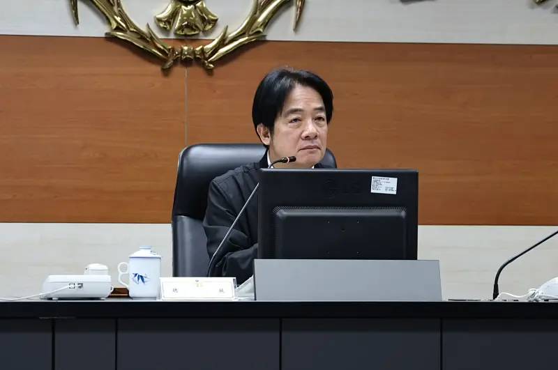 賴清德批不審總預算　白回嗆「四不像總統」