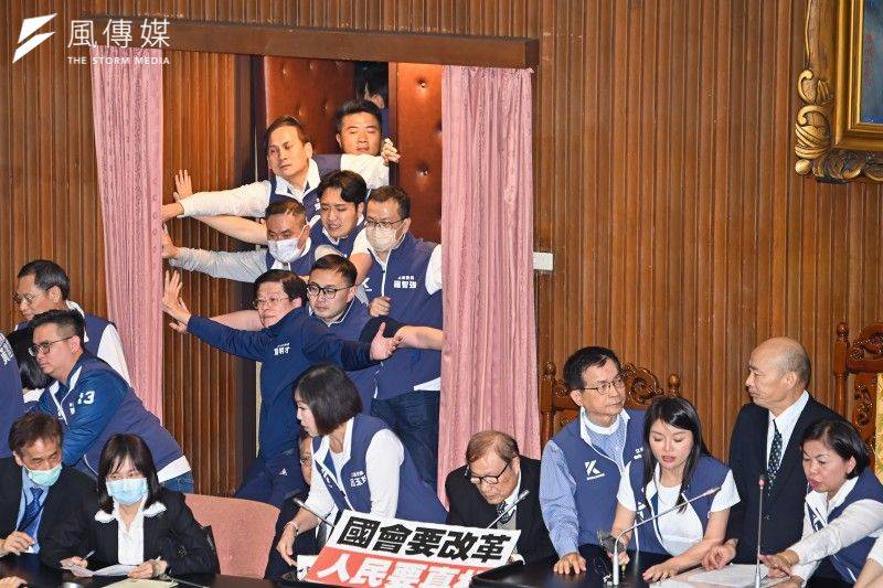 台北律師公會批藍強推國會改革法案　羅智強批：公聽會、專報你們沒來？