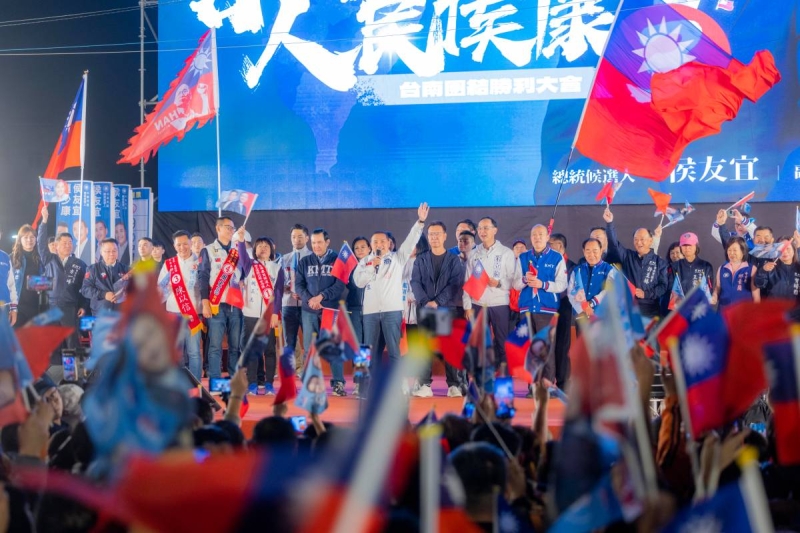 台南5萬人齊喊要翻轉　侯友宜：不讓新潮流派系治國毀台灣