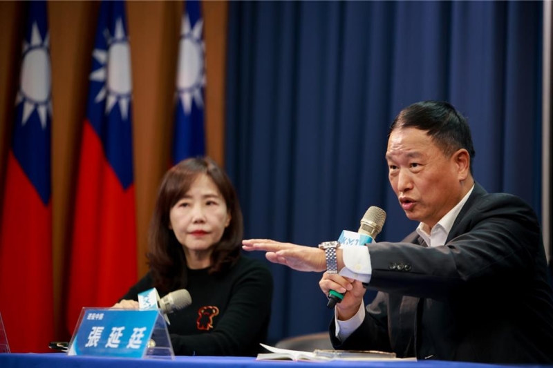 卓揆從松指部起飛 張延廷：軍用停機坪出發就是公務行程