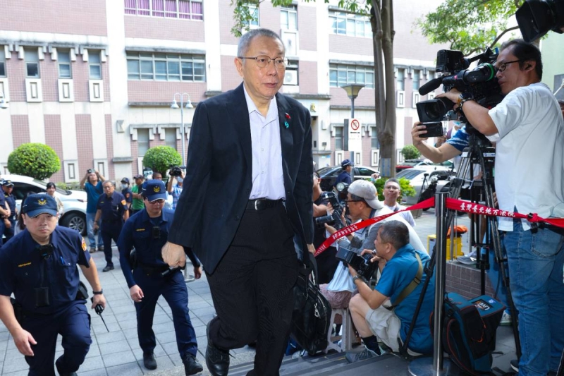 柯文哲涉公益侵占！周榆修否認基金會支應民眾黨費用 檢秀證據轟：你早就知情