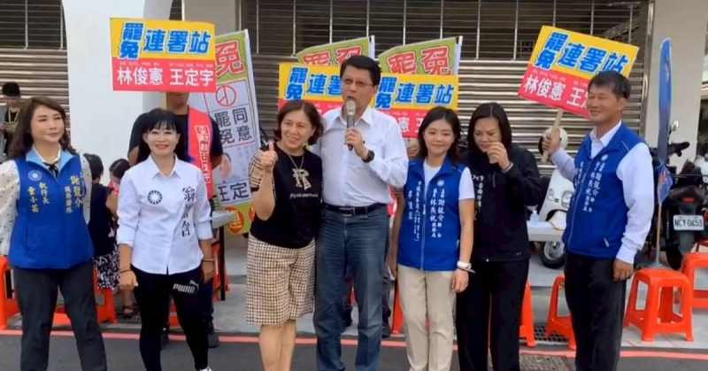 挨轟提油救火！謝龍介反罷嗆「小鳥」：抹黑的生兒沒屁股