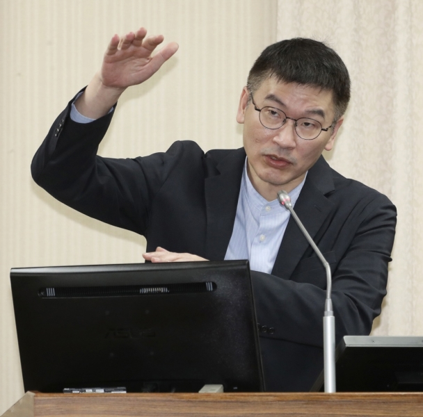 陸籲全面恢復兩岸直航 陸委會稱「沒回頭客」 網炸鍋 ：說瞎話？