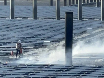 彰濱外海太陽能光電板傳火警　搶救2小時撲滅無人傷亡