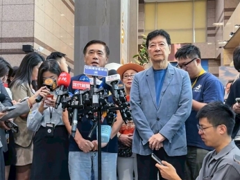 郝龍斌領表要當造王者、造后者　趙少康批「醬缸說」破壞黨內團結