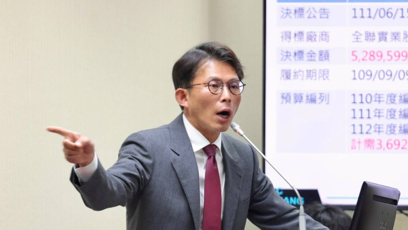 沈伯洋不去清境改開秘密會議！黃國昌批做做樣子：去清境數牛羊人民可忍受嗎？