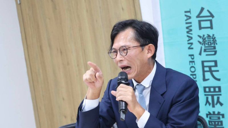 中央社提告謝幸恩　黃國昌 ：有事衝我來，追殺無辜小記者做什麼