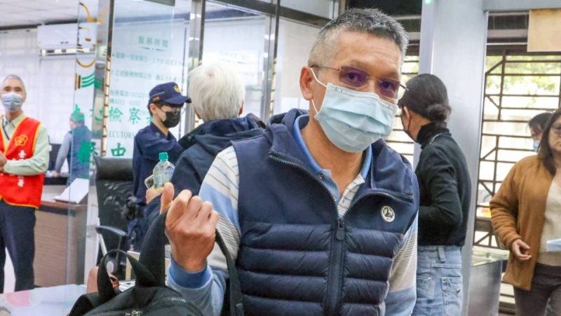恐嚇「做筆錄咬死你」還放高利貸　前刑事局副局長黃建榮遭彈劾
