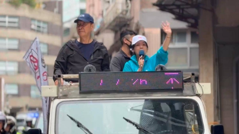 曹興誠曾喊捐10億護台　徐巧芯嗆：怎不見300萬黑熊勇士救災