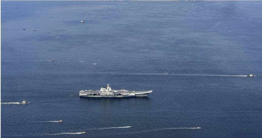 中國上百艘艦艇集結東亞海域！《路透》：迄今最大規模海上武力展示