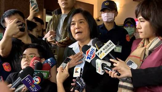 立委助理集結抗議「助理費除罪化」 陳玉珍認：也許不夠周延