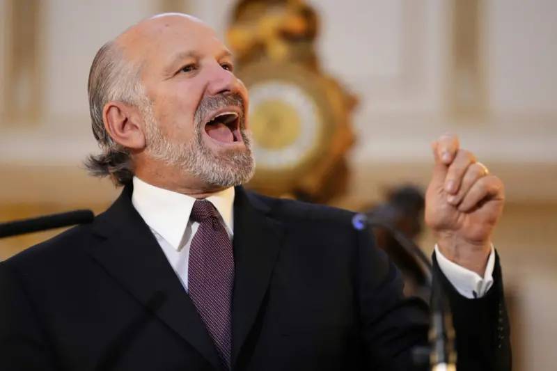 美商務部長認了：去過愛潑斯坦「蘿莉島」