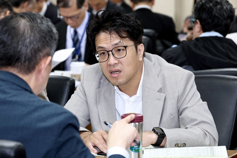 沈伯洋稱台獨黨綱被覆蓋 謝寒冰揭「新潮流要角」這段話狠打臉