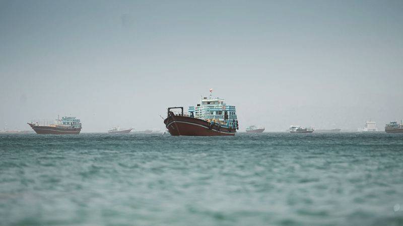 川普自曝 美軍暗護億桶原油通過荷莫茲海峽