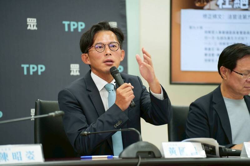 徐國勇稱台灣沒光復節 黃國昌諷：律師用政治凌駕法律