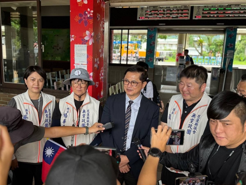 童子賢揭捐款鬼故事　徐榛蔚怒嗆「非事實」：24小時內公開道歉