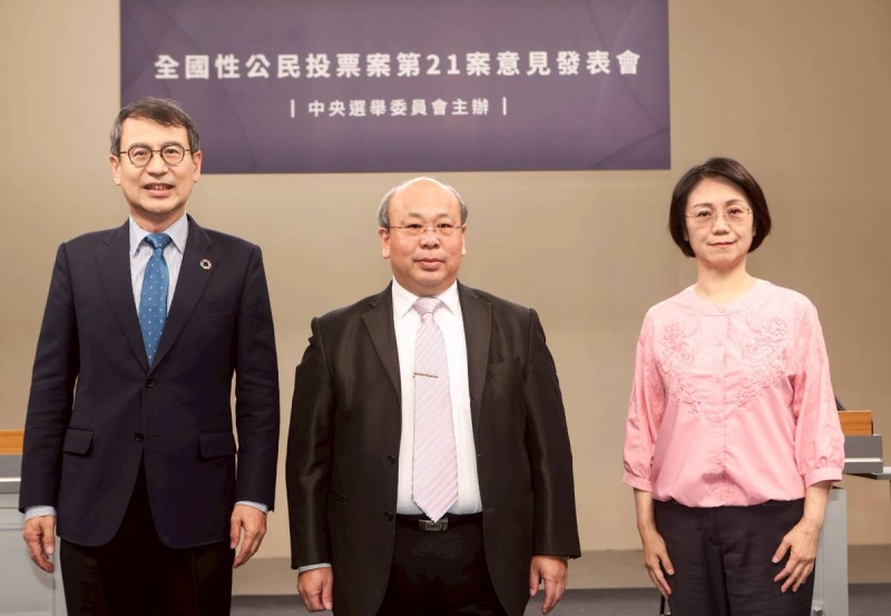 核三重啟公投交鋒　翁曉玲批非核家園「用肺發電」　林子倫籲年輕世代成綠能「造山者」