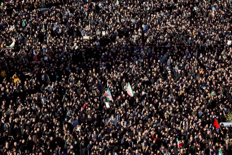 30炸彈齊轟、提前攻擊　美、以精準情報誅殺哈米尼