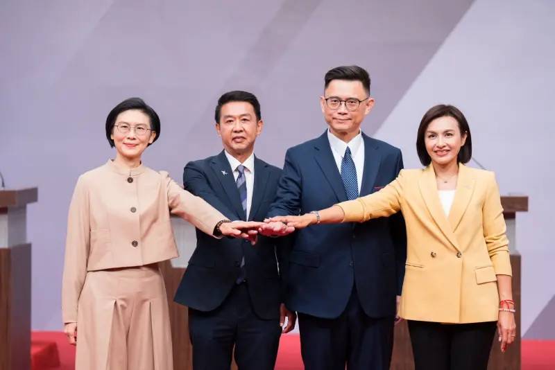 綠高雄市長初選4強過招！脫黨話題成焦點