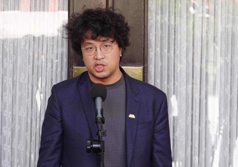 沈伯洋反對不在籍投票被抓包「低級錯誤」 挨酸：怎麼當美國間諜